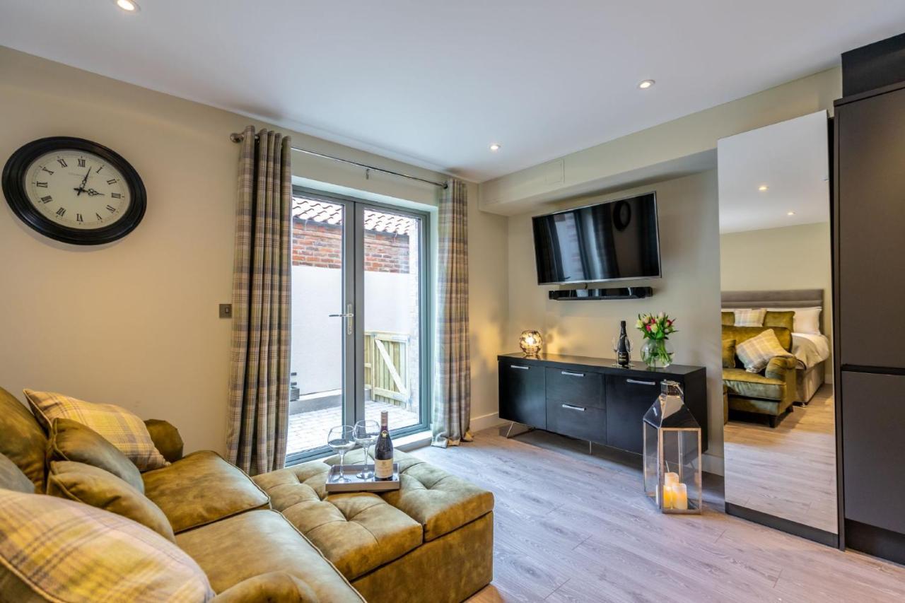 York Staycation With Free Parking Εξωτερικό φωτογραφία