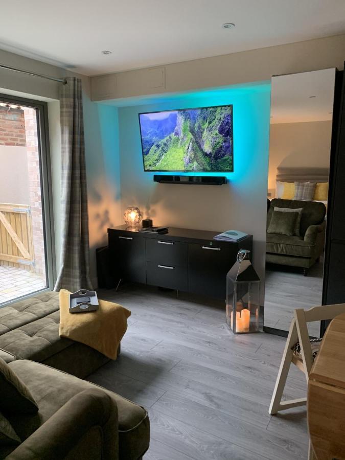 York Staycation With Free Parking Εξωτερικό φωτογραφία