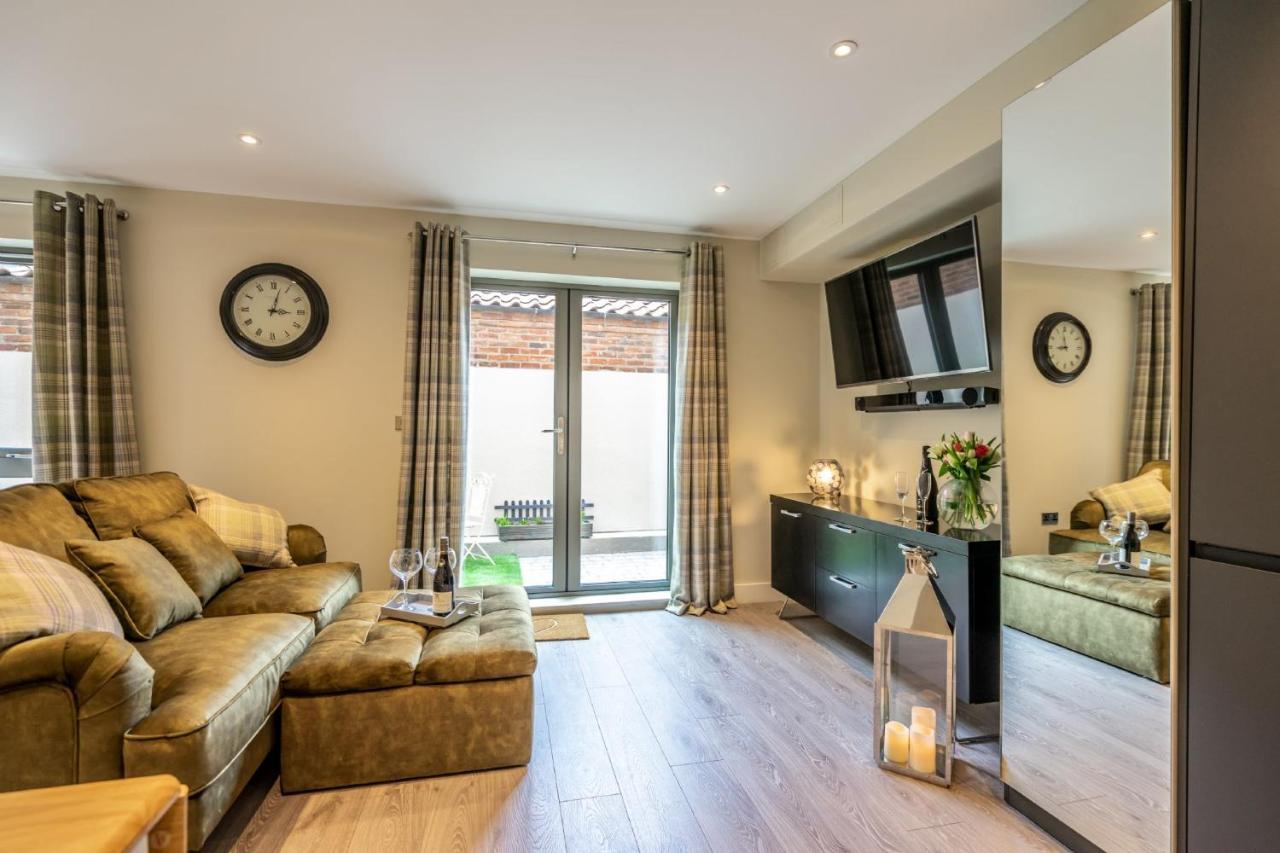 York Staycation With Free Parking Εξωτερικό φωτογραφία