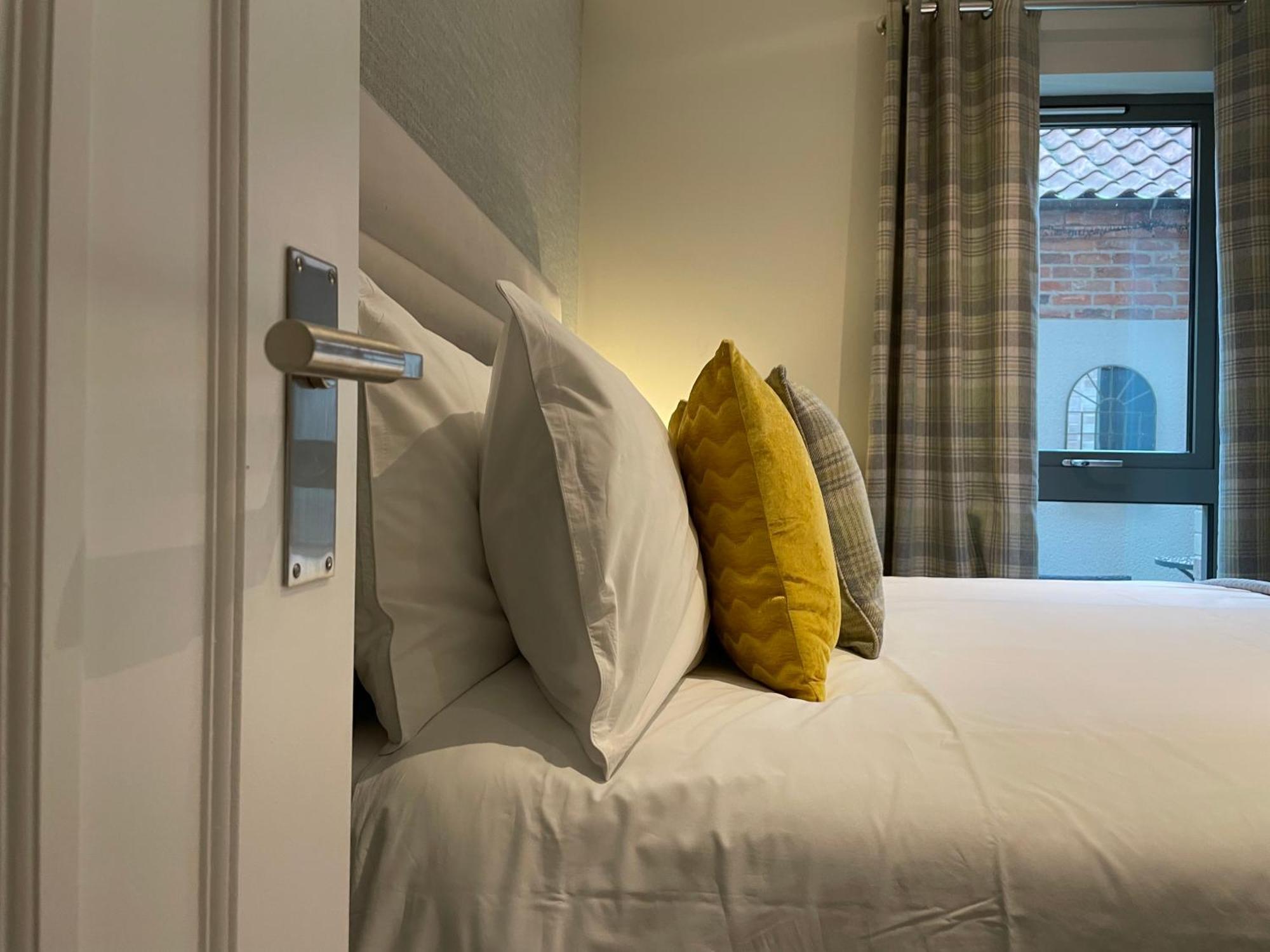 York Staycation With Free Parking Εξωτερικό φωτογραφία